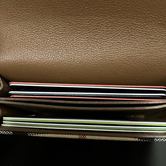 Burberry Flap Card Holder - Picture 8 of 8